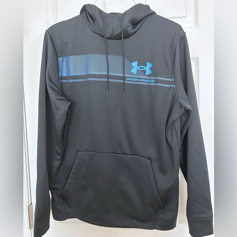 Men’s navy Under Armour hoodie